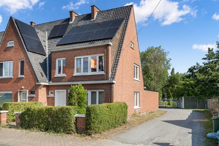 Instapklare woning met garage op toplocatie te Dendermonde!