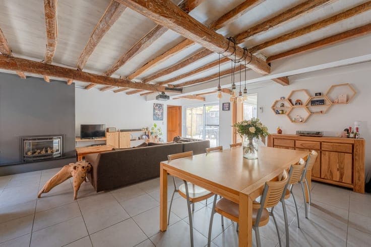 Op te frissen woning met veel potentieel!