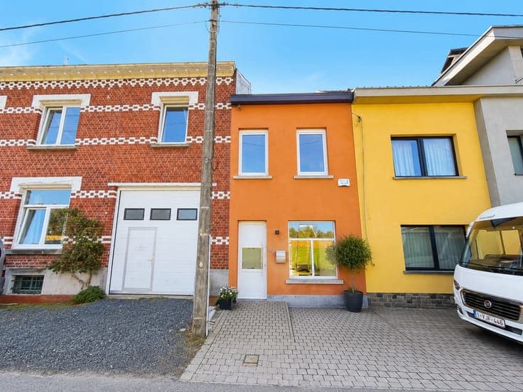 Renovated house with 2 bedrooms, in a very quiet area!