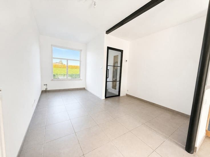 Renovated house with 2 bedrooms, in a very quiet area!