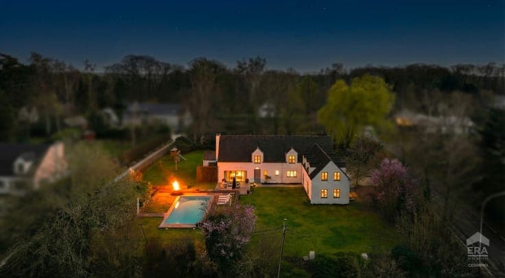 EXCEPTIONAL PROPERTY WITH INDEPENDENT ANNEX ON A 33-ARE PLOT