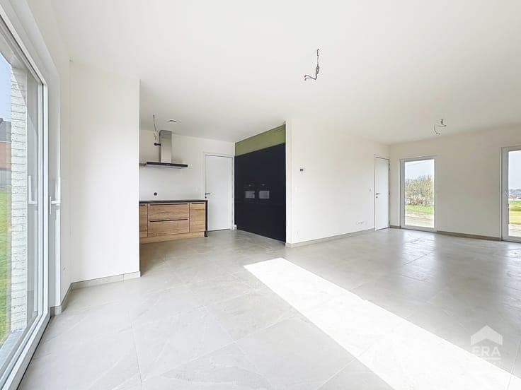 NEW HOMES IN A PEACEFUL SETTING – SEMI-DETACHED, THREE-SIDED