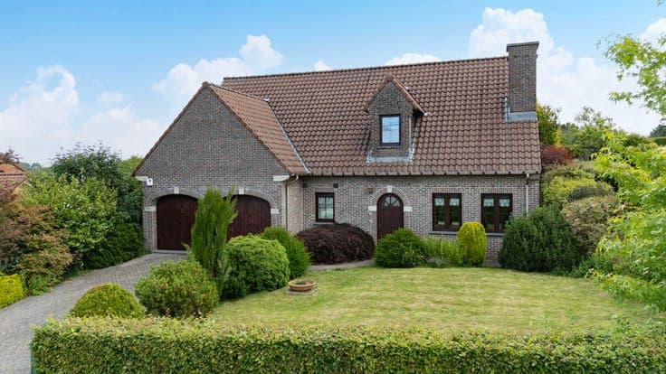 House in Chatelineau
