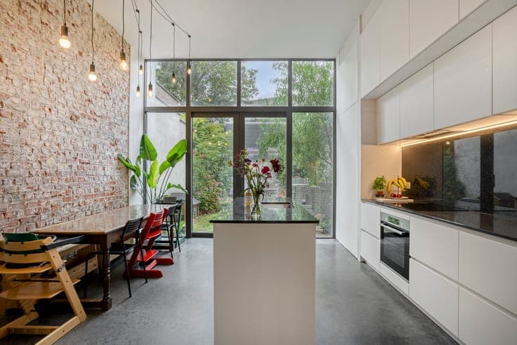 Unique & characterful mansion in a prime location in Vilvoor