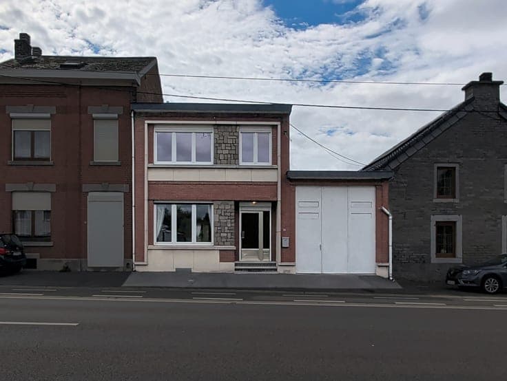 Maison 2 chambres avec très grand garage