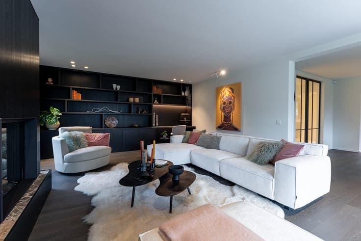 Exclusieve alleenstaande villa met 6 slaapkamers en zwemb...