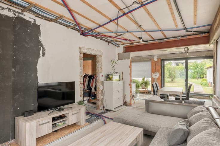 Ruime rustige vrijstaande woning met nieuwbouw-uitbouw