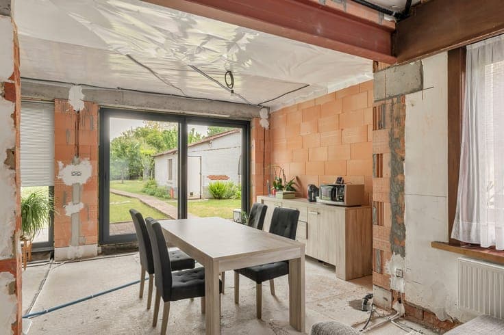 Ruime rustige vrijstaande woning met nieuwbouw-uitbouw
