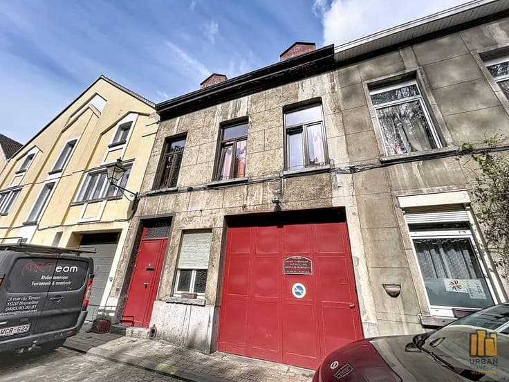 MIXED-USE PROPERTY – 360 m² WORKSHOP AND 2-BEDROOM RESIDENCE