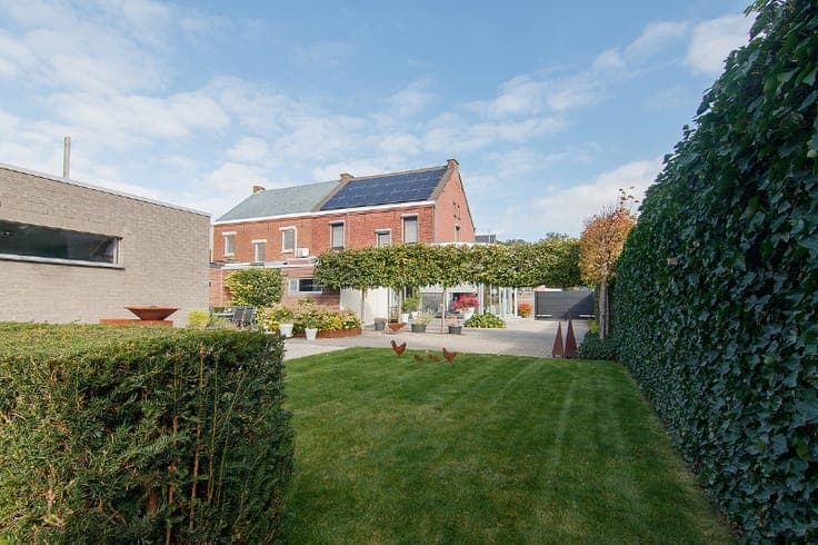 Knap afgewerkte, energiezuinige en ruime woning met guest...