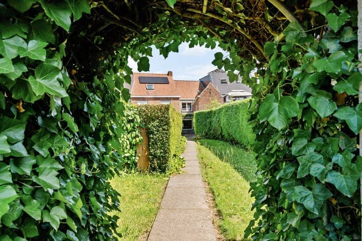 well-located home with a large sun-oriented garden