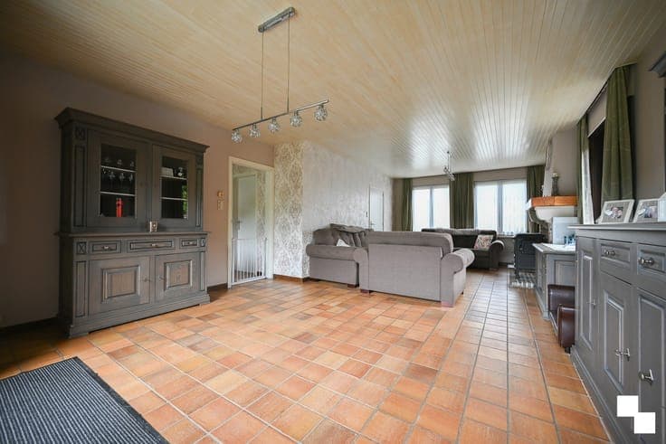 Ruime gezinswoning in doodlopende straat te Izegem