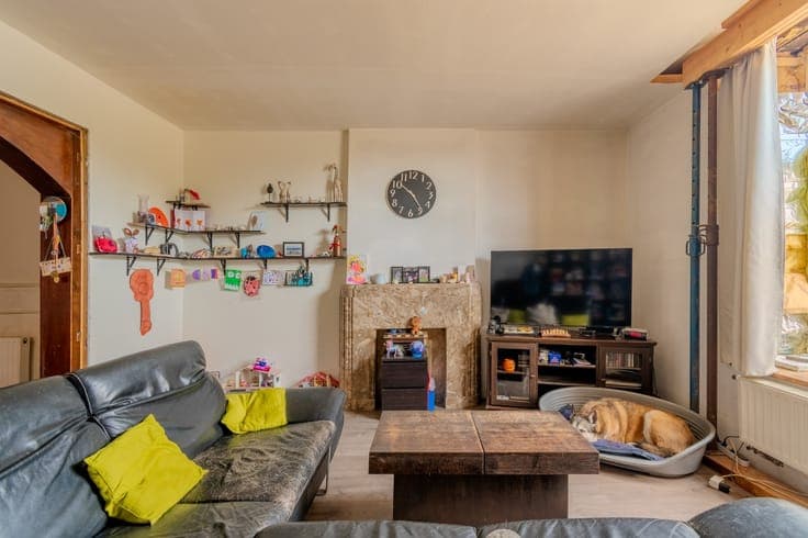 🏡 **HAM-SUR-SAMBRE – 2-FRONT HOUSE – 2 BEDROOMS – GARDEN**