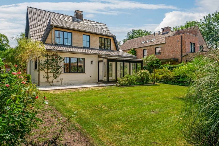 Charmante gerenoveerde woning met 3 slaapkamers in het ge...