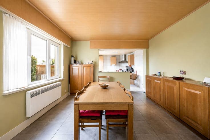 Semi Detached House with Garden