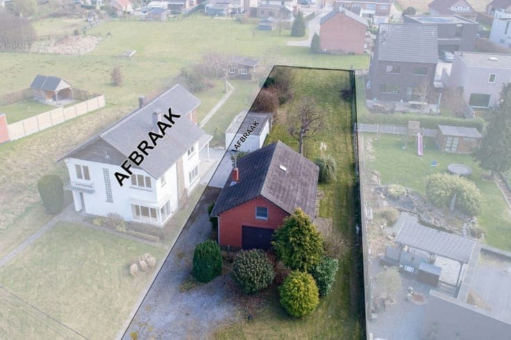 Te renoveren (uitbreidbare) woning (6% btw) of sloop/hero...