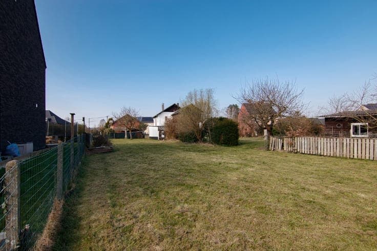 Te renoveren (uitbreidbare) woning (6% btw) of sloop/hero...
