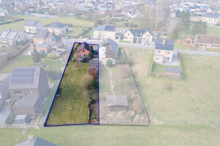 Te renoveren (uitbreidbare) woning (6% btw) of sloop/hero...
