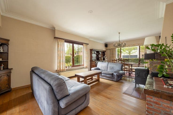 Vrijstaande woning in Brasschaat op perceel van 543 m²