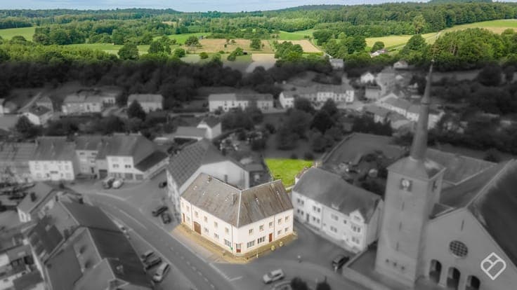 Gros potentiel pour ce grand bâtiment à réinventer
