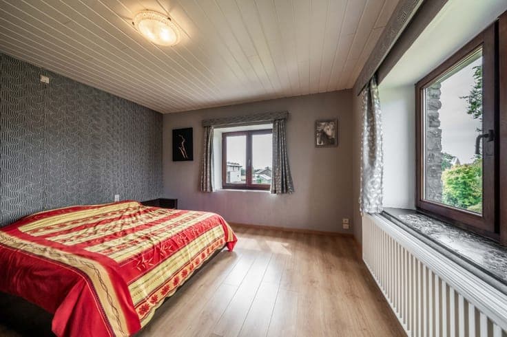 4-Bedroom House with Garden and Garage