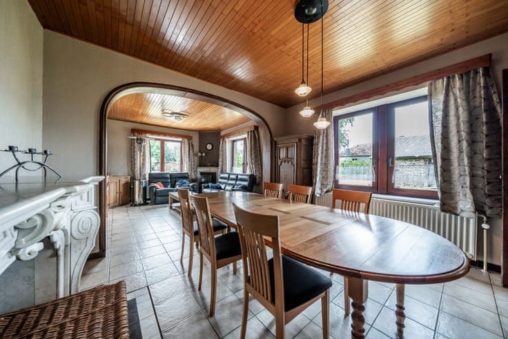 4-Bedroom House with Garden and Garage