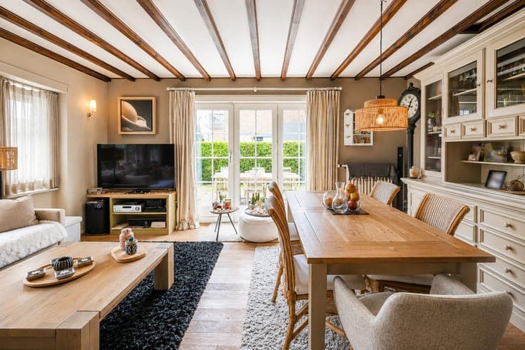 Charmante villa op residentiële locatie vlakbij het comme...
