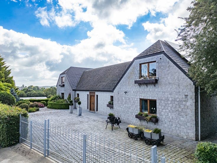 An exceptional estate just 5 minutes from Durbuy