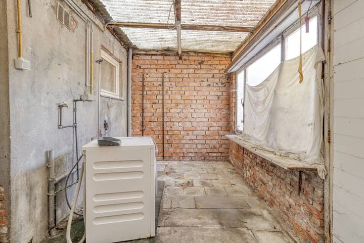 5-bedroom house to renovate for sale in the Elsdonkwijk in W