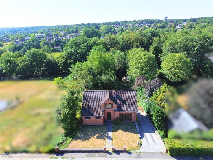 STUNNING 4-BEDROOM VILLA IN THE HILLS - SOUTH-FACING GARDEN