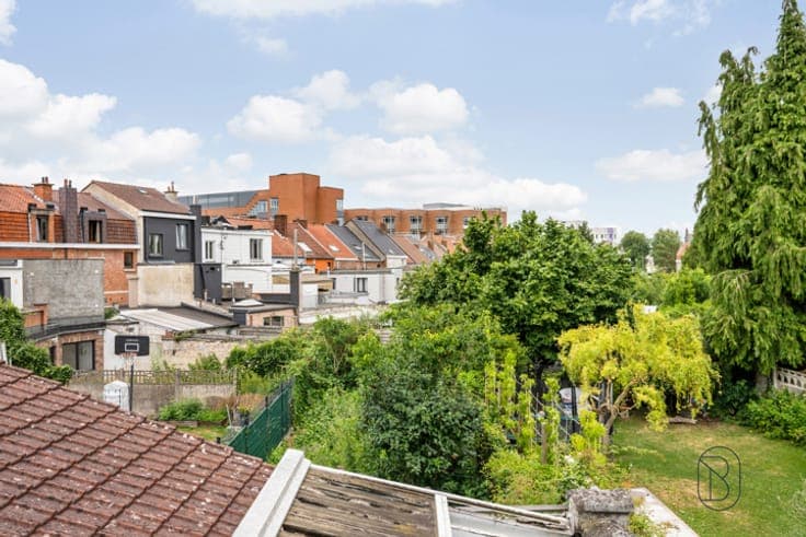 Terraced house to renovate 171 m², near Tournai city centre.