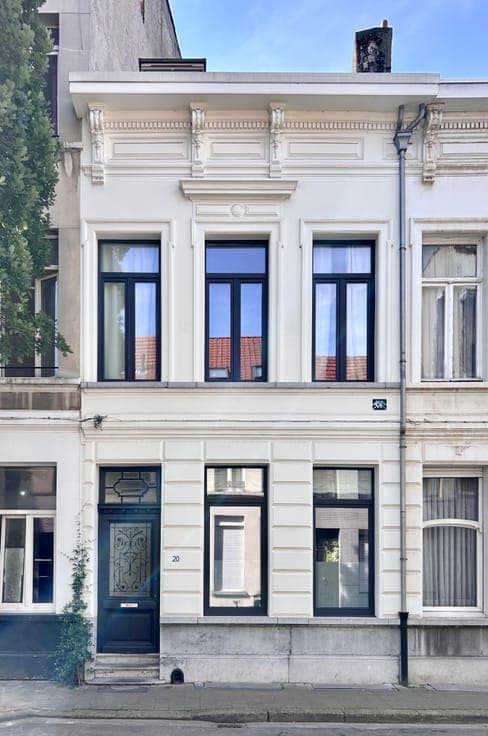 Renovated Townhouse with South oriented Garden & 3 Bedrooms