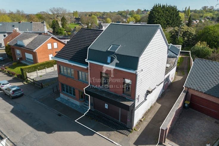 Commercial property for sale in Leval-Trahegnies