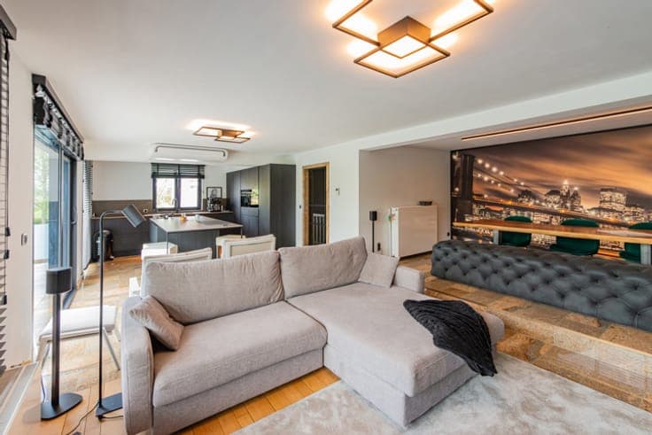 Rare opportunity: House with numerous possibilities