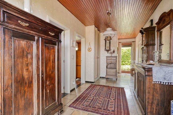 Single-level open house to renovate near Putte centre