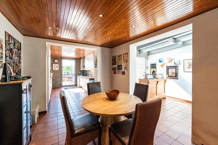 Haren, Spacious 4-bed+office house with west garden + garage