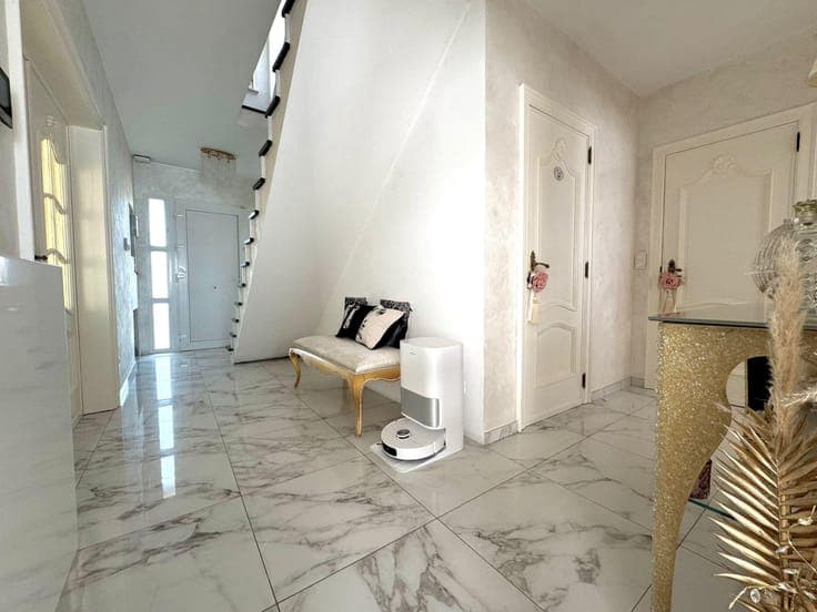 House in Ternat