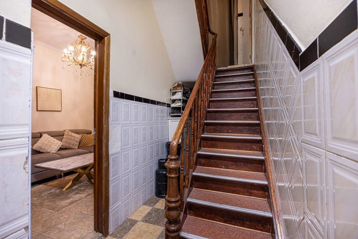 Investment property with 2 apartments