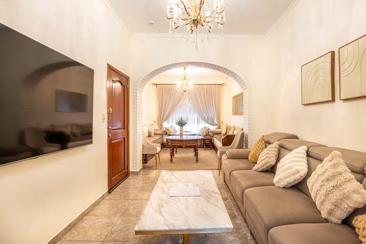 Investment property with 2 apartments