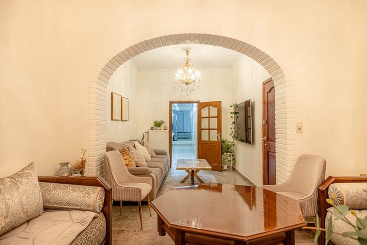 Investment property with 2 apartments