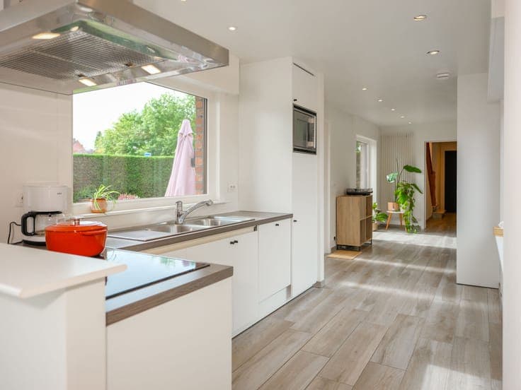 Move-in ready family home in the center of Ingelmunster