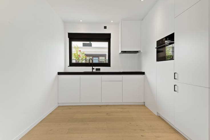 Instapklare, gerenoveerde laagbouwwoning met 2 slpk. en tuin