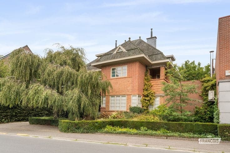 1932 Art Deco villa with pool and garden in central Zottegem