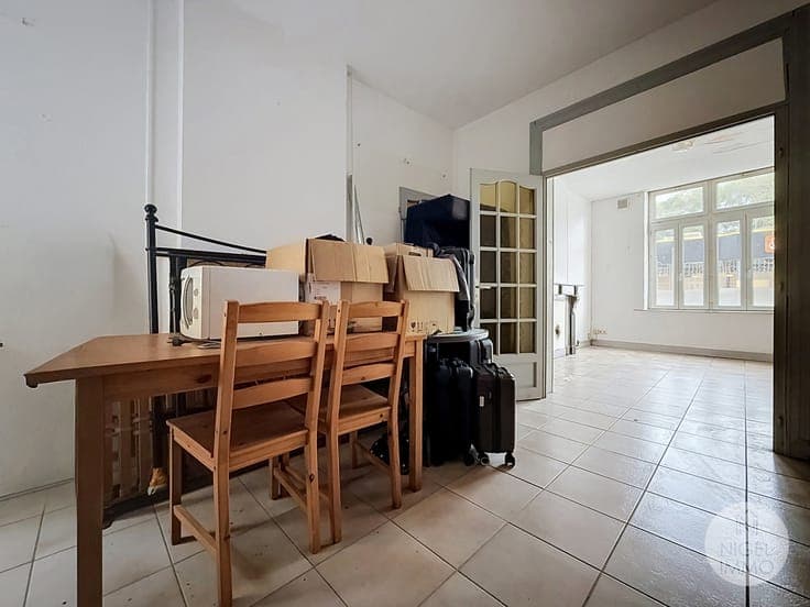 🏡 Jemeppe-sur-Meuse, 250 m², 4 chs, cour, PEB:D, F & G