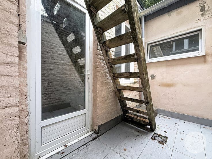 🏡 Jemeppe-sur-Meuse, 250 m², 4 chs, cour, PEB:D, F & G