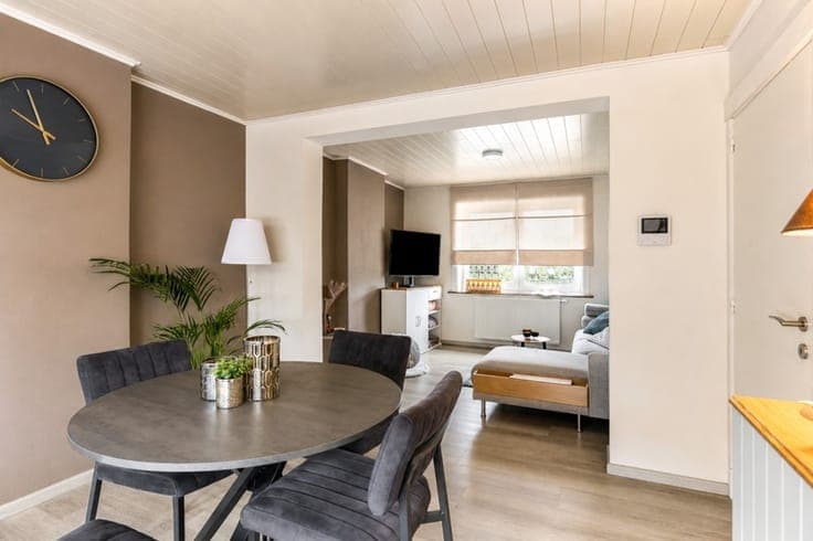 Opbrengsteigendom met 2 Appartementen in Zottegem