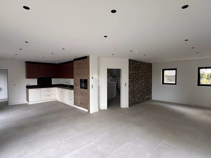 Detached four-sided house in Schoppen – living with panorami
