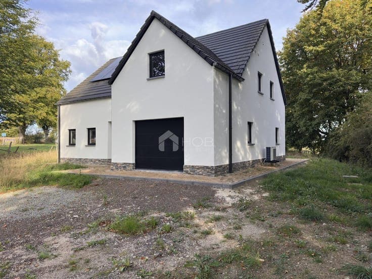 Detached four-sided house in Schoppen – living with panorami