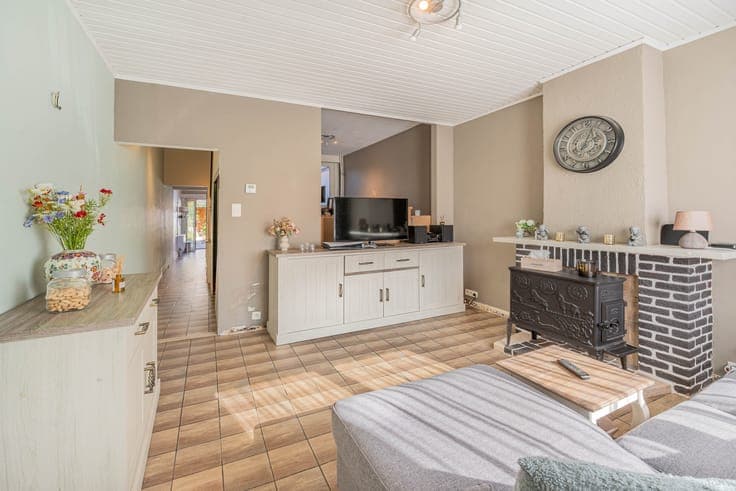 Starter home with rear access in central Willebroek!
