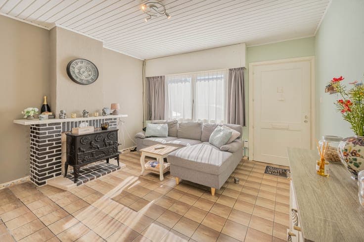 Starter home with rear access in central Willebroek!